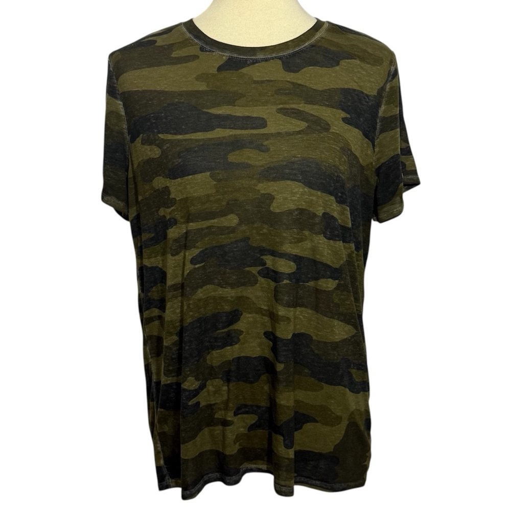 Lucky Brand Size Large Green and Black Camouflage Tee Short Sleeve